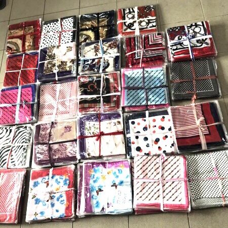 Dámský šátek  DELFIN