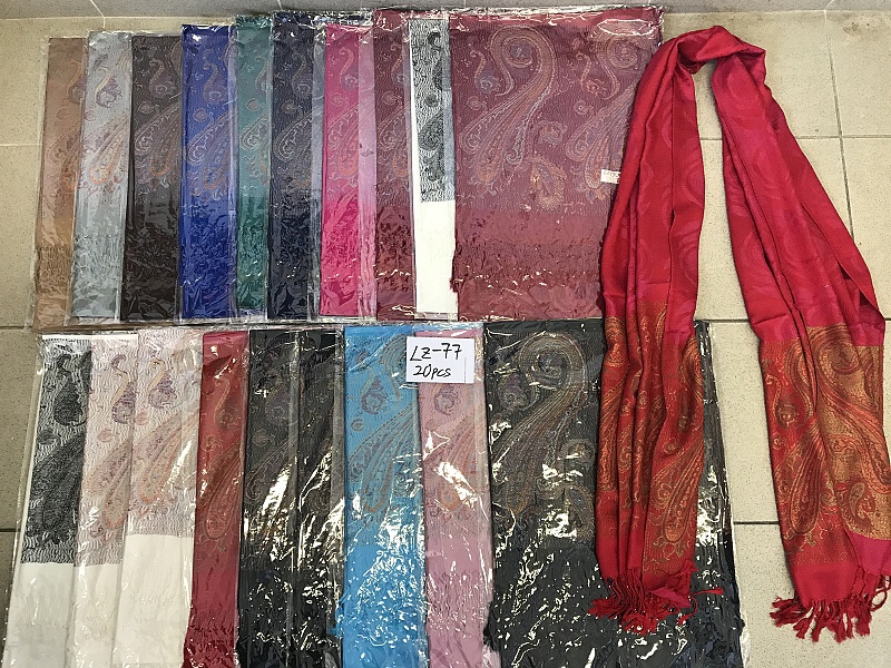 Dámský cashmere šátek DELFIN