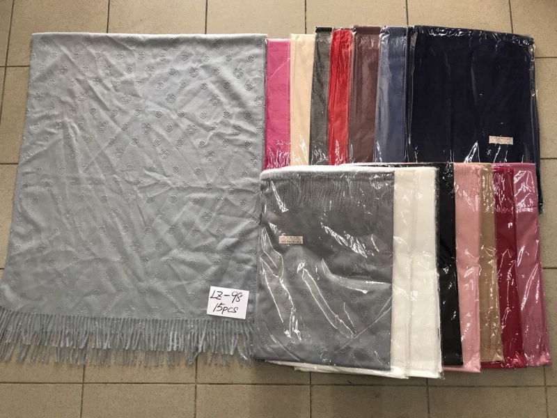 Dámský cashmere šátek DELFIN