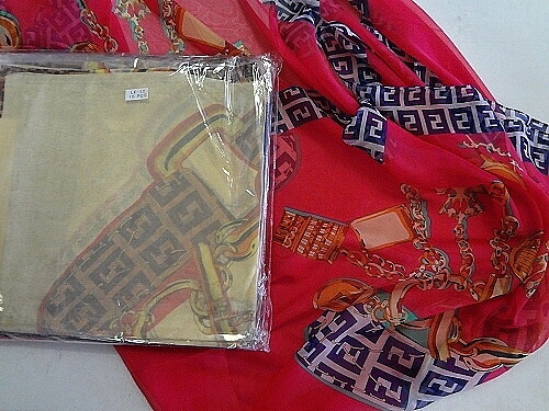 Dámský plážový šátek DELFIN (140x160cm)