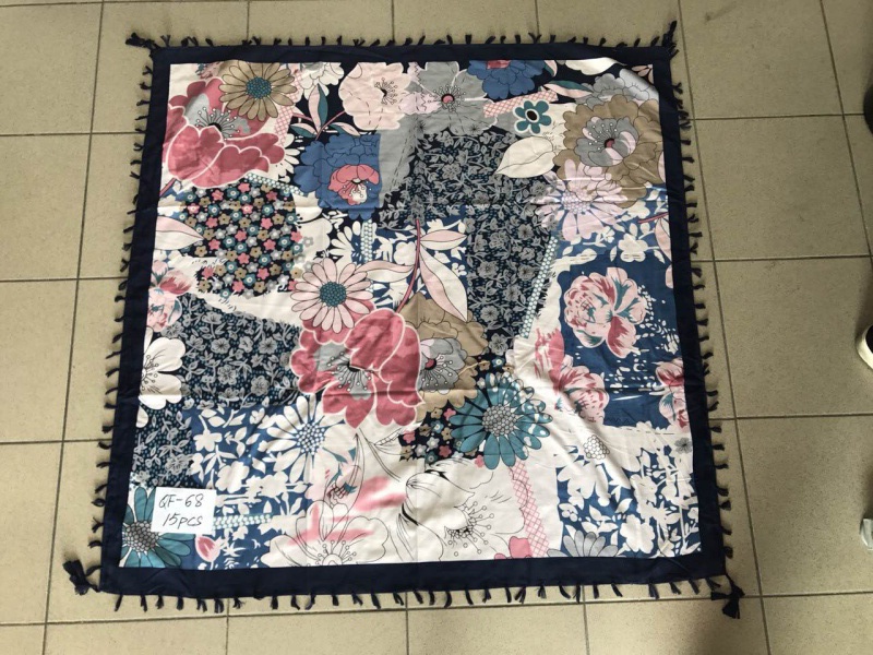 Dámský  šátek DELFIN