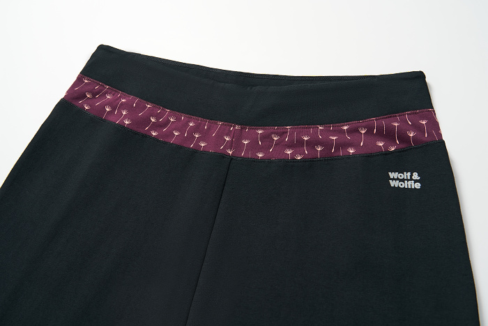 Dámské rovné legíny  WOLF (M-3XL)