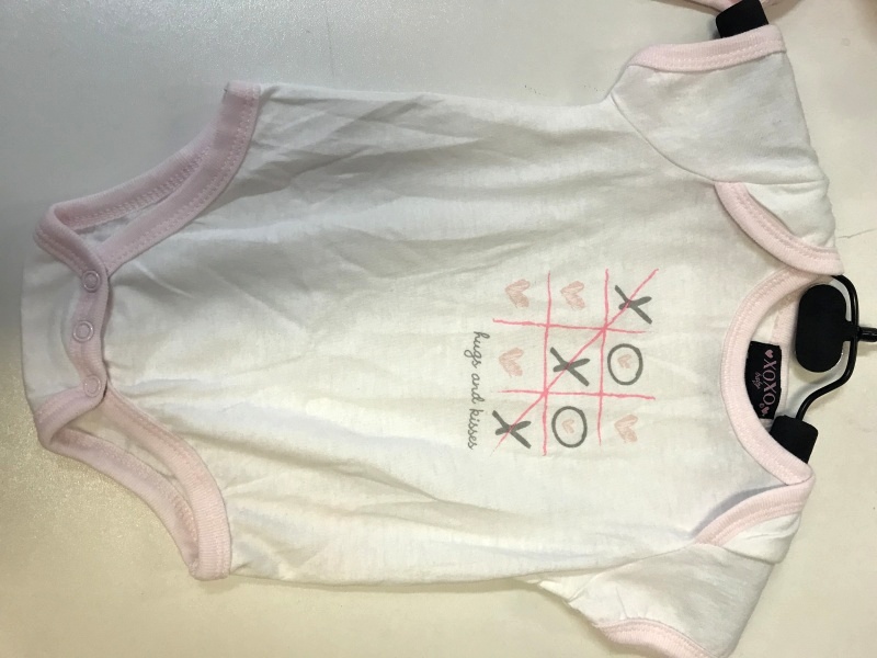 Kojenecké body s krátkým rukávem XOXO (0/3-9  měsíců)