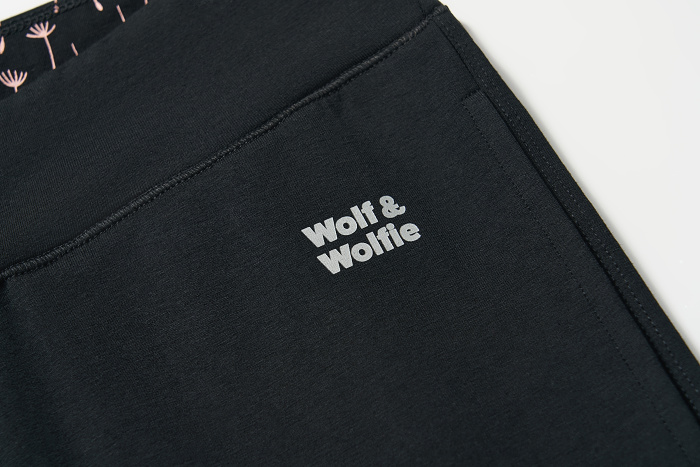 Dámské rovné legíny s kapsičkami WOLF (M-3XL)