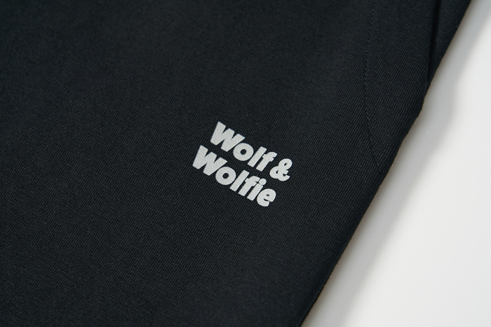 Dámské rovné legíny s kapsičkami WOLF (L-3XL)